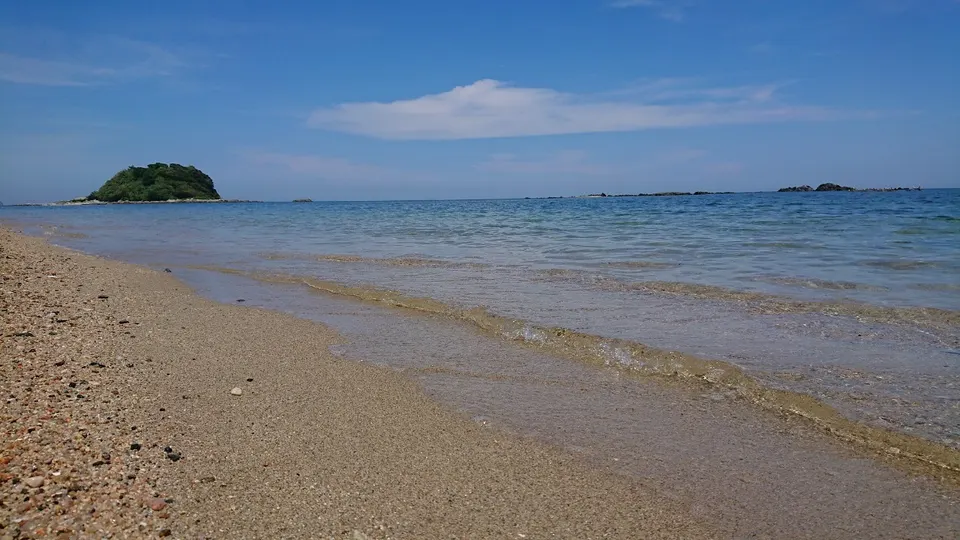 志賀島の海岸・砂浜と玄界灘
